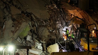 People search for casualties under the rubble of a collapsed building in the aftermath of earthquakes in Caracas, Venezuela, June 25, 2026. (REUTERS)
