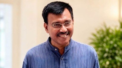 কলকাতা পুরসভার ৪৮ নম্বর ওয়ার্ডের কাউন্সিলর বিশ্বরূপ দে তৃণমূল কংগ্রেস ছাড়ার ঘোষণা করেছেন। কলকাতা পুরসভার ৪৮ নম্বর ওয়ার্ডের কাউন্সিলর বিশ্বরূপ দে তৃণমূল কংগ্রেস ছাড়ার ঘোষণা করেছেন।