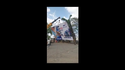 the PMRDA unauthorised construction department conducted a detailed survey of around 123 hoardings located along the Palkhi routes in Haveli, Daund and Purandar talukas. (HT) the PMRDA unauthorised construction department conducted a detailed survey of around 123 hoardings located along the Palkhi routes in Haveli, Daund and Purandar talukas. (HT)