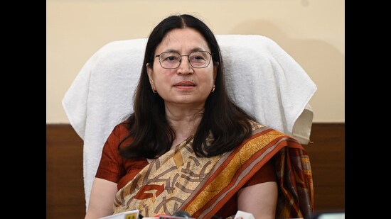 Incumbent V-C Renu Vig.