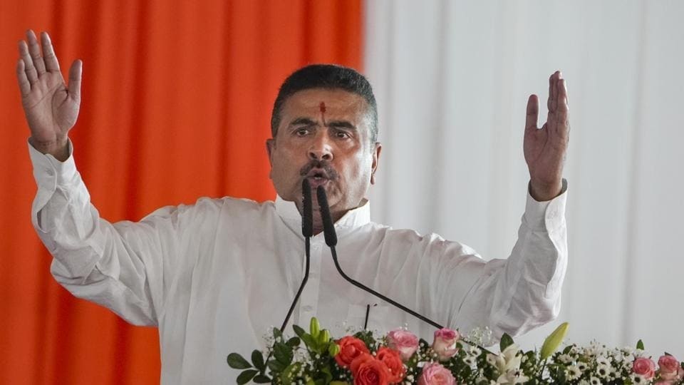 সাহিত্য সম্রাট বঙ্কিমচন্দ্র চট্টোপাধ্যায়ের ১৮৯তম জন্মজয়ন্তীতে রাজ্যের জন্য একটি গুরুত্বপূর্ণ সাংস্কৃতিক উদ্যোগের ঘোষণা করলেন মুখ্যমন্ত্রী শুভেন্দু অধিকারী। (HT_PRINT)
