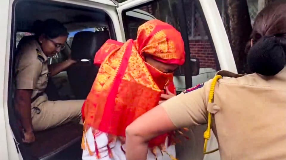 লোহাগড় দুর্গ হত্যা মামলায় বিস্ফোরক দাবি অভিযুক্তের মায়ের (PTI)