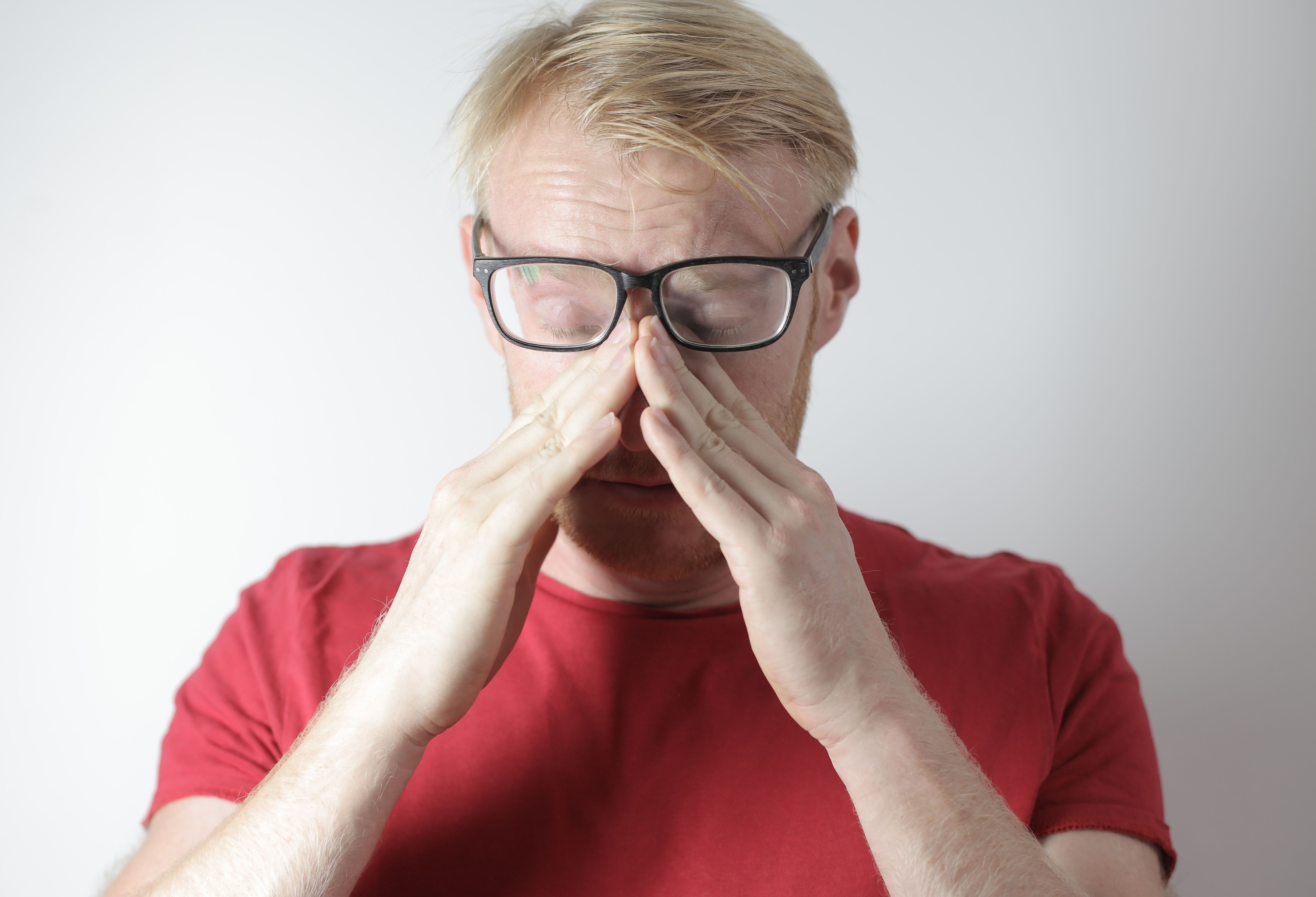 Keeping hands away from the eyes lowers the risk of conjunctivitis. (Pexel) Keeping hands away from the eyes lowers the risk of conjunctivitis. (Pexel)