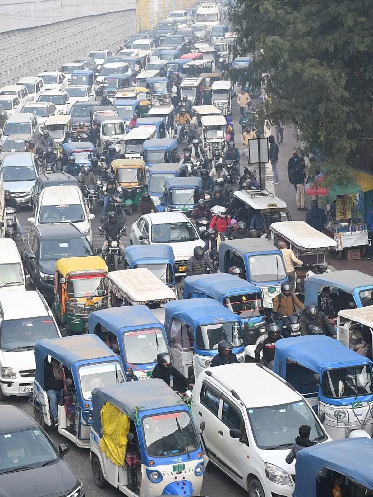 Traffic comes to a standstill.