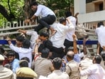 A scuffle broke out between ABVP members and Himachal police in Shimla over fee hike.