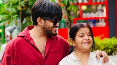 ‘ভেবেছিলাম নিজেকে শেষ করে দেব, লোকে হিজড়ে-ছক্কাও বলেছে!’ বিস্ফোরক সায়ক ‘ভেবেছিলাম নিজেকে শেষ করে দেব, লোকে হিজড়ে-ছক্কাও বলেছে!’ বিস্ফোরক সায়ক