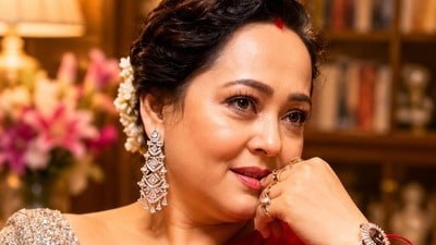‘এই বয়সে নাচ?’ ৪০ পেরোতেই ‘বুড়ি' কটাক্ষকে জেরবার, ‘বয়স কি ফ্রিজে রাখব?’ চাঁচাছোলা অপরাজিতা ‘এই বয়সে নাচ?’ ৪০ পেরোতেই ‘বুড়ি' কটাক্ষকে জেরবার, ‘বয়স কি ফ্রিজে রাখব?’ চাঁচাছোলা অপরাজিতা