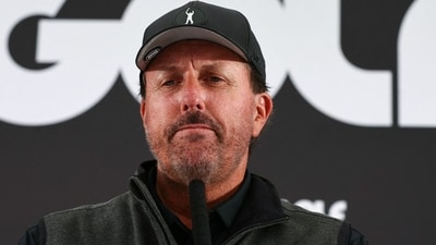 Ashley Perez detailed a 2015 encounter with Phil Mickelson, who allegedly displayed a nude photo and invited her to his room while her husband Pat was preoccupied. (AFP)
