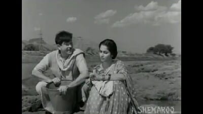Raj Kapoor and Waheeda Rehman in Teesri Kasam. The uneven village paths, rustic dialogue and soulful soundtrack evoke a timeless mood. Raj Kapoor and Waheeda Rehman in Teesri Kasam. The uneven village paths, rustic dialogue and soulful soundtrack evoke a timeless mood.