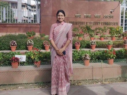  পঞ্চম অ্যাটেম্পটে বাজিমাত করেছেন সাক্ষী জৈন।