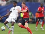 Jose Fajardo #17 of Panama and Elliot Anderson #8 of England during their FIFA World Cup 2026 match. (Getty Images via AFP)