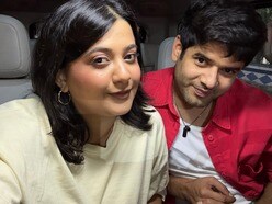 ‘নাক গলাবেন না..',বিবাহবার্ষিকীতেও উদয়কে 'খোঁটা' অনামিকার! নেটিজেনকে শেখালেন সবক