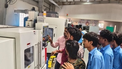 ఉట్నూర్ ఏటీసీ విజయగాథ - ఎంఎన్సీలలో ఉద్యోగాలు ఉట్నూర్ ఏటీసీ విజయగాథ - ఎంఎన్సీలలో ఉద్యోగాలు