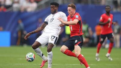 Jose Fajardo #17 of Panama and Elliot Anderson #8 of England during their FIFA World Cup 2026 match. (Getty Images via AFP)