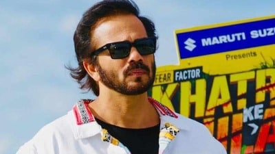 ফের হুমকি রোহিতকে