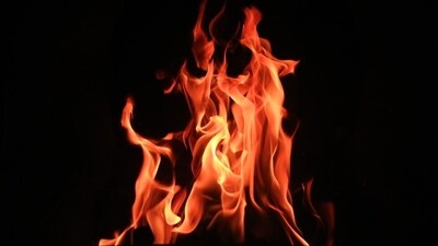 एसएफओ के पास कई लोग धुएं और आग की लपटों के बड़े गुबार की तस्वीरें और वीडियो पोस्ट कर रहे हैं। (प्रतीकात्मक) (अनप्लैश) एसएफओ के पास कई लोग धुएं और आग की लपटों के बड़े गुबार की तस्वीरें और वीडियो पोस्ट कर रहे हैं। (प्रतीकात्मक) (अनप्लैश)