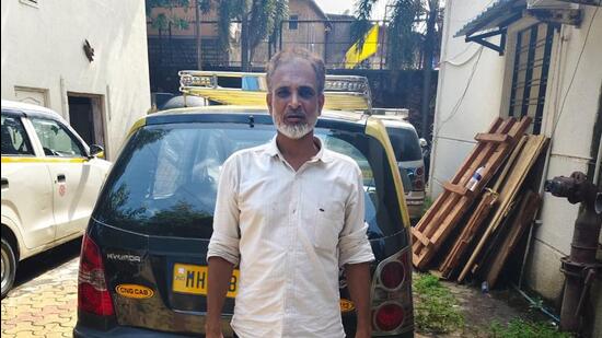 Cab driver seeks inflated fare from cops posing as passengers, arrested