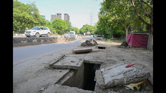 Hotspots have been classified as minor, moderate and hypercritical based on how long water remains after heavy rainfall. (Parveen Kumar/HT)