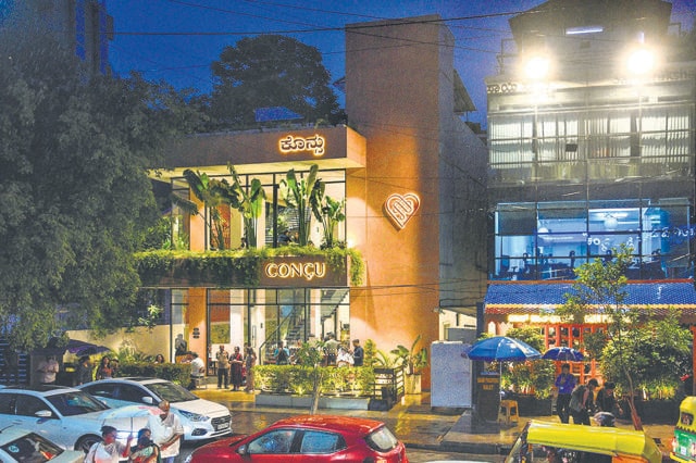 Parts of Bengaluru’s Indiranagar have evolved from being a residential enclave to food hubs. (HT Photo) Parts of Bengaluru’s Indiranagar have evolved from being a residential enclave to food hubs. (HT Photo)