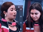 Shreya Kalra and Akanksha Choudhary gets into an ugly fight.