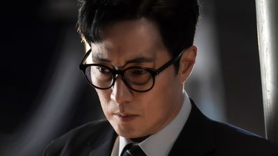 So Ji Sub in a still from Agent Kim Reactivated. (SBS/Netflix) So Ji Sub in a still from Agent Kim Reactivated. (SBS/Netflix)