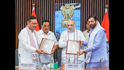 Union Minister Amit Shah witnesses the exchange of MoUs between Rajasthan Chief Minister Bhajan Lal Sharma and Haryana Chief Minister Nayab Saini for the Haryana-Rajasthan Yamuna Water Project, in New Delhi on Monday. (ANI) Union Minister Amit Shah witnesses the exchange of MoUs between Rajasthan Chief Minister Bhajan Lal Sharma and Haryana Chief Minister Nayab Saini for the Haryana-Rajasthan Yamuna Water Project, in New Delhi on Monday. (ANI)