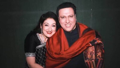 গোবিন্দার ‘পরকীয়া’ নিয়ে ফের বোমা ফাটালেন সুনীতা আহুজা। গোবিন্দার ‘পরকীয়া’ নিয়ে ফের বোমা ফাটালেন সুনীতা আহুজা।