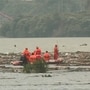 অরুণাচলে উদ্ধার অভিযান চলাকালীন একটি নৌকা প্রবল স্রোতে ভেসে যাওয়ায় অন্তত ৯ জন নিখোঁজ হয়েছেন।(ANI Video Grab)