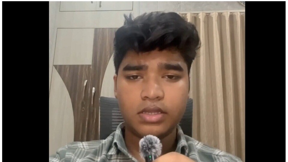 বিভ্রান্তির মধ্যে শেষ পর্যন্ত কী পেলেন বেদান্ত শ্রীবাস্তব? (X/@VEDANTSHRIV17)
