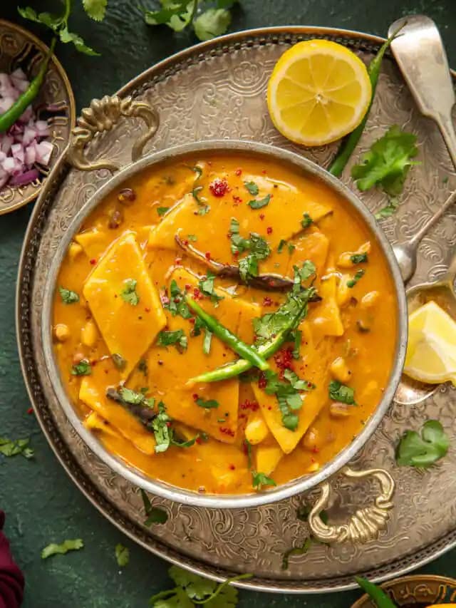 Try Sanjeev Kapoor's take on this classic Gujarati dish. (Pinterest)