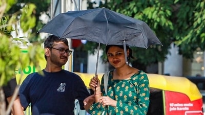 The maximum temperature at Safdarjung, Delhi's base weather station, settled at 40.5 degrees Celsius, 3.1 degrees above normal. (ANI/FILE) The maximum temperature at Safdarjung, Delhi's base weather station, settled at 40.5 degrees Celsius, 3.1 degrees above normal. (ANI/FILE)