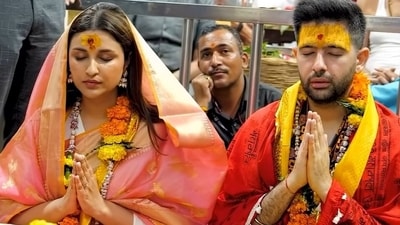 Parineeti Chopra and Raghav Chadha visited the Mahakaleshwar temple in Ujjain before their 2023 wedding. Parineeti Chopra and Raghav Chadha visited the Mahakaleshwar temple in Ujjain before their 2023 wedding.