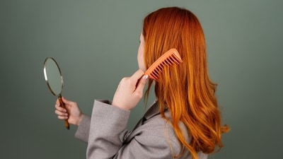 How to tell the difference between hair fall and hair thinning and what to do next. (Pexel) How to tell the difference between hair fall and hair thinning and what to do next. (Pexel)