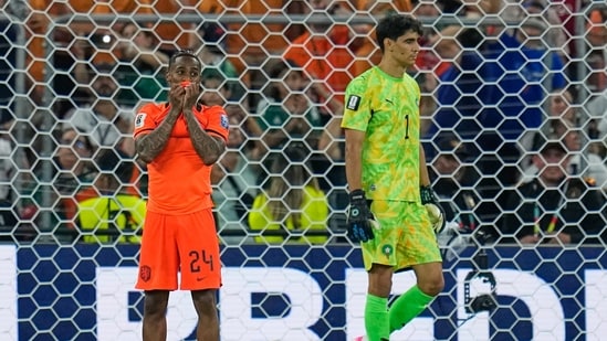 At 2-2 in the penalty shootout, Bounou saved Summerville's shot.(AP Photo/Ricardo Mazalan)