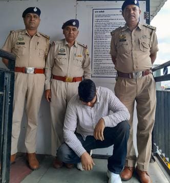 Accused Govind in Himachal Pradesh Police’s custody in Shimla on Tuesday. He was arrested in Rohtak on June 28. (HT Photo) Accused Govind in Himachal Pradesh Police’s custody in Shimla on Tuesday. He was arrested in Rohtak on June 28. (HT Photo)