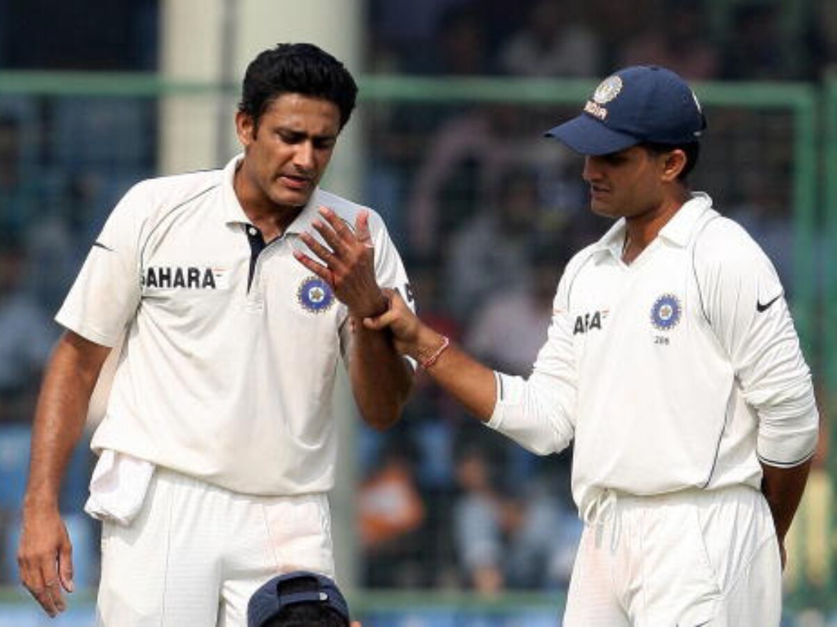 Anil Kumble's broken finger made the decision for him (AFP) Anil Kumble's broken finger made the decision for him (AFP)