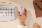 Logitech Signature Comfort Plus M850 L mouse launched in India with multi-device support and silent clicks. 
