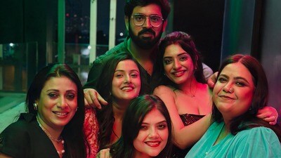 এক বছরের ছেলে কোলে ডিভোর্স, তারে ধরি ধরি টিমের সঙ্গে জন্মদিনে পার্টি মুডে মানসী এক বছরের ছেলে কোলে ডিভোর্স, তারে ধরি ধরি টিমের সঙ্গে জন্মদিনে পার্টি মুডে মানসী