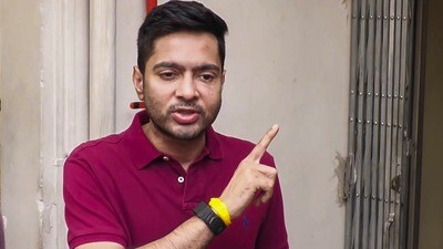 'সেবাশ্রয়' প্রকল্পে দুর্নীতি ও একাধিক অনিয়মের অভিযোগ তুলে এবার তৃণমূল কংগ্রেসের সর্বভারতীয় সাধারণ সম্পাদক অভিষেক বন্দ্যোপাধ্যায়ের বিরুদ্ধে বিষ্ণুপুর থানায় লিখিত অভিযোগ দায়ের (PTI) 'সেবাশ্রয়' প্রকল্পে দুর্নীতি ও একাধিক অনিয়মের অভিযোগ তুলে এবার তৃণমূল কংগ্রেসের সর্বভারতীয় সাধারণ সম্পাদক অভিষেক বন্দ্যোপাধ্যায়ের বিরুদ্ধে বিষ্ণুপুর থানায় লিখিত অভিযোগ দায়ের (PTI)