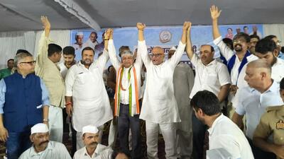 Rajendra Pal Gautam with UP Congress chief Ajay Rai and other leaders in Lucknow on Wednesday. (HT)