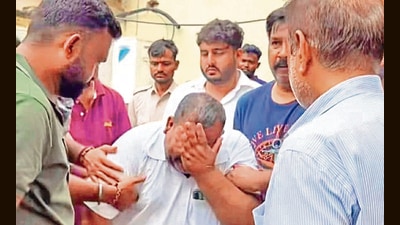 Slain Himanshu’s father Arvind Singh breaks down on Wednesday (HT PHOTO) Slain Himanshu’s father Arvind Singh breaks down on Wednesday (HT PHOTO)
