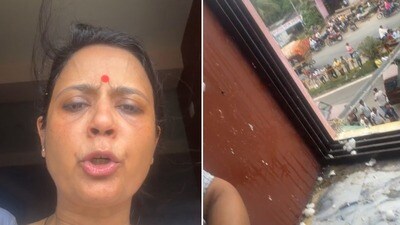 'লাইভ' করে আর্তনাদ কৃষ্ণনগরের সাংসদ মহুয়া মৈত্রের। 'লাইভ' করে আর্তনাদ কৃষ্ণনগরের সাংসদ মহুয়া মৈত্রের।