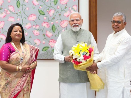 মন্ত্রী হওয়ার পরে প্রথমবার দিল্লি সফরে গিয়ে প্রধানমন্ত্রী নরেন্দ্র মোদীর সঙ্গে সাক্ষাৎ করলেন দিলীপ ঘোষ