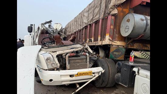 Four Amarnath Yatra pilgrims from Rajasthan were killed and six others were injured when their Tempo Traveller rammed into a stationary truck on the Bathinda-Dabwali highway on Wednesday. (Sanjeev Kumar/HT)