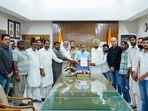A delegation of the Bann Roko Chardi Kala Sangharsh Morcha, led by Fazilka-based social activist Karan Gilhotra, met the Punjab governor at Lok Bhavan in Chandigarh on Wednesday and submitted a memorandum. (HT)