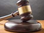 The top court also directed that recently identified vending zones and the shifting of licence vendors to such locations be carried out at the earliest. (HT File)