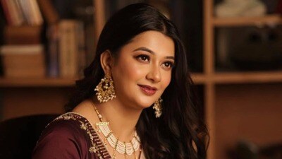 সোশ্যাল মিডিয়ার নীতি পুলিশদের সহবতের পাঠ পড়ালেন অনামিকা চক্রবর্তী।