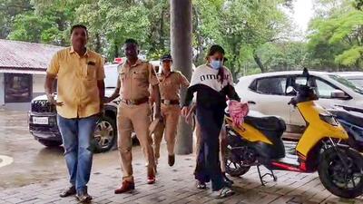 Pune, Jul 01 (ANI): Accused Siya Goyal in the Ketan Agarwal murder case, brought to Lonavala Rural Police Station for investigation at Lonavala, in Pune on Wednesday. (ANI Video Grab) (ANI Video Grab)