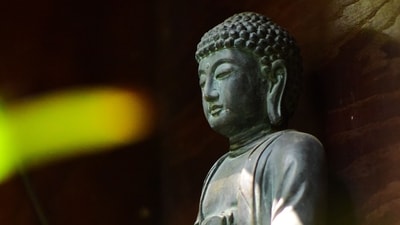 How to practice awareness all day, according to a spiritual guru. How to practice awareness all day, according to a spiritual guru.