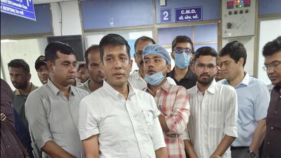 Ahmedabad JCP shoots history-sheeter in self-defence after knife attack